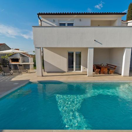 Villa Luka With Private Pool Near Pola Esterno foto