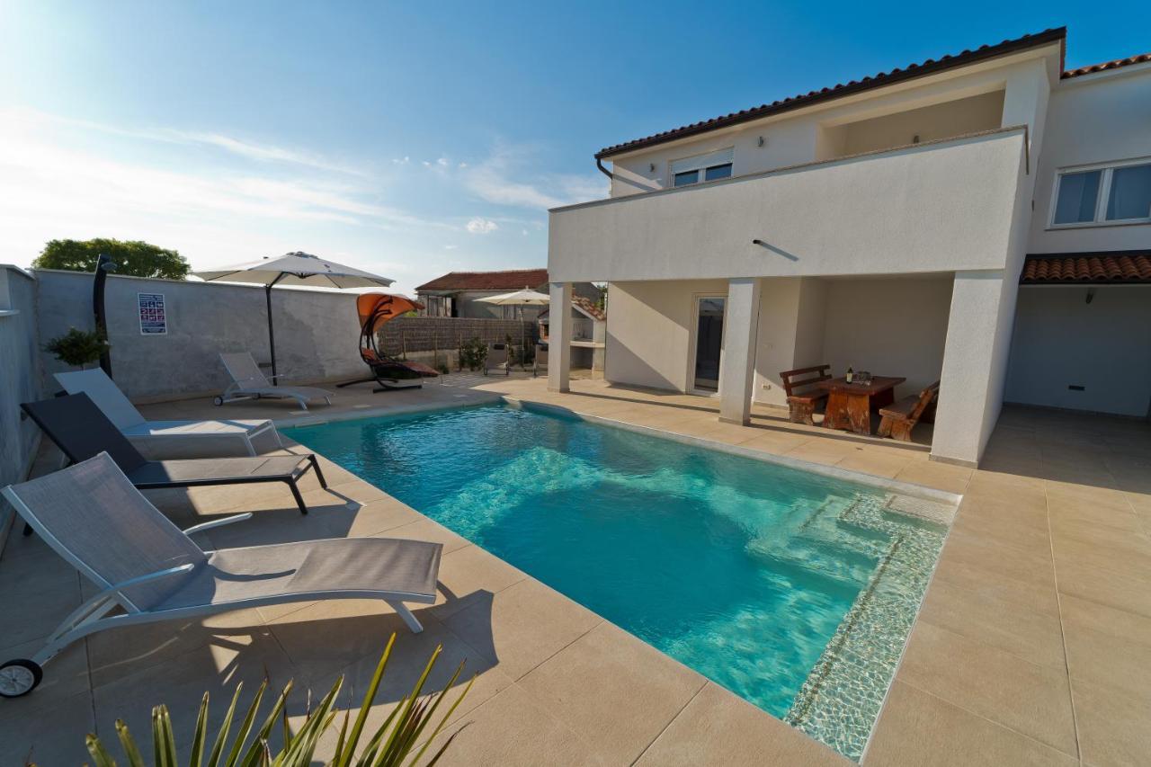 Villa Luka With Private Pool Near Pola Esterno foto